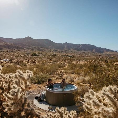 Shelter 2 L A Classic At Joshua Tree Park Entrance Buitenkant foto