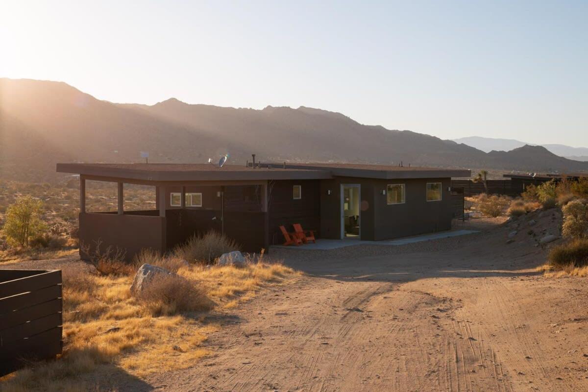 Shelter 2 L A Classic At Joshua Tree Park Entrance Buitenkant foto
