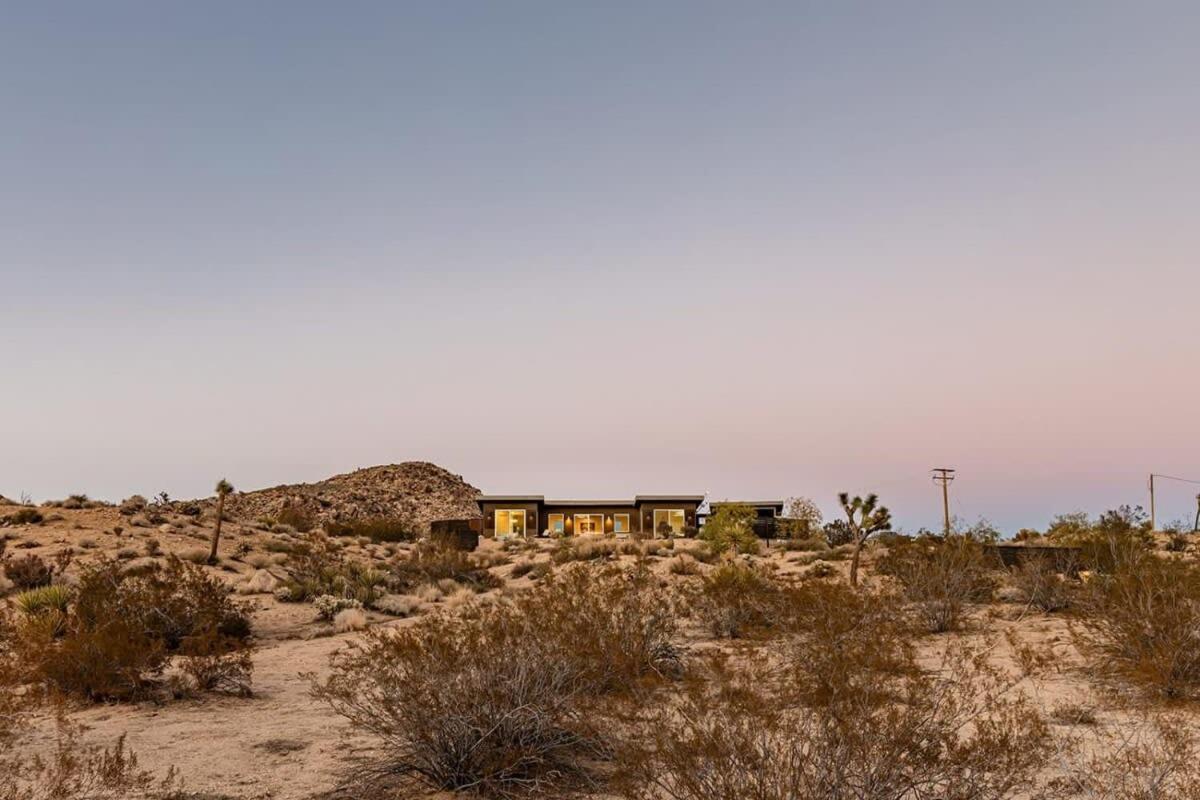 Shelter 2 L A Classic At Joshua Tree Park Entrance Buitenkant foto