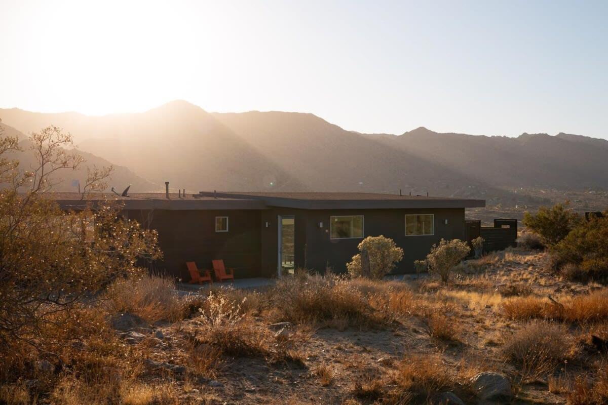Shelter 2 L A Classic At Joshua Tree Park Entrance Buitenkant foto