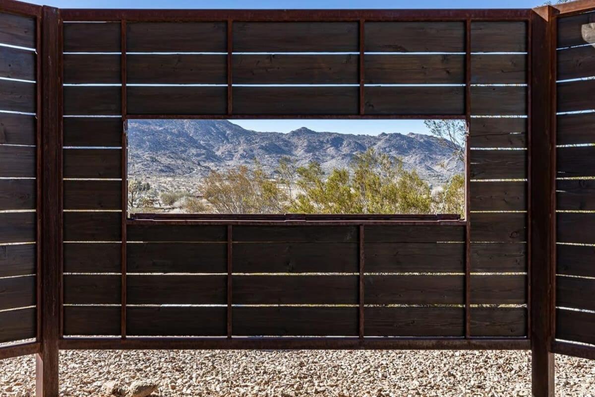 Shelter 2 L A Classic At Joshua Tree Park Entrance Buitenkant foto