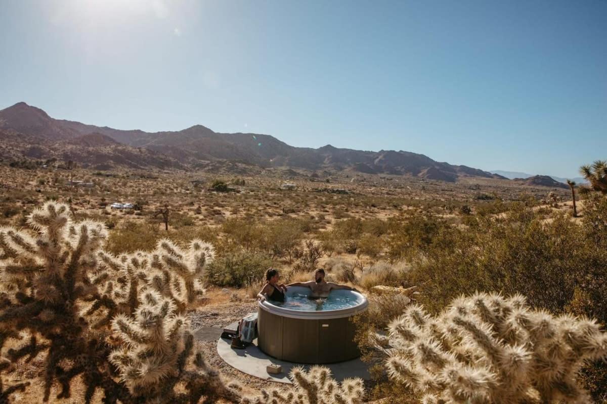 Shelter 2 L A Classic At Joshua Tree Park Entrance Buitenkant foto