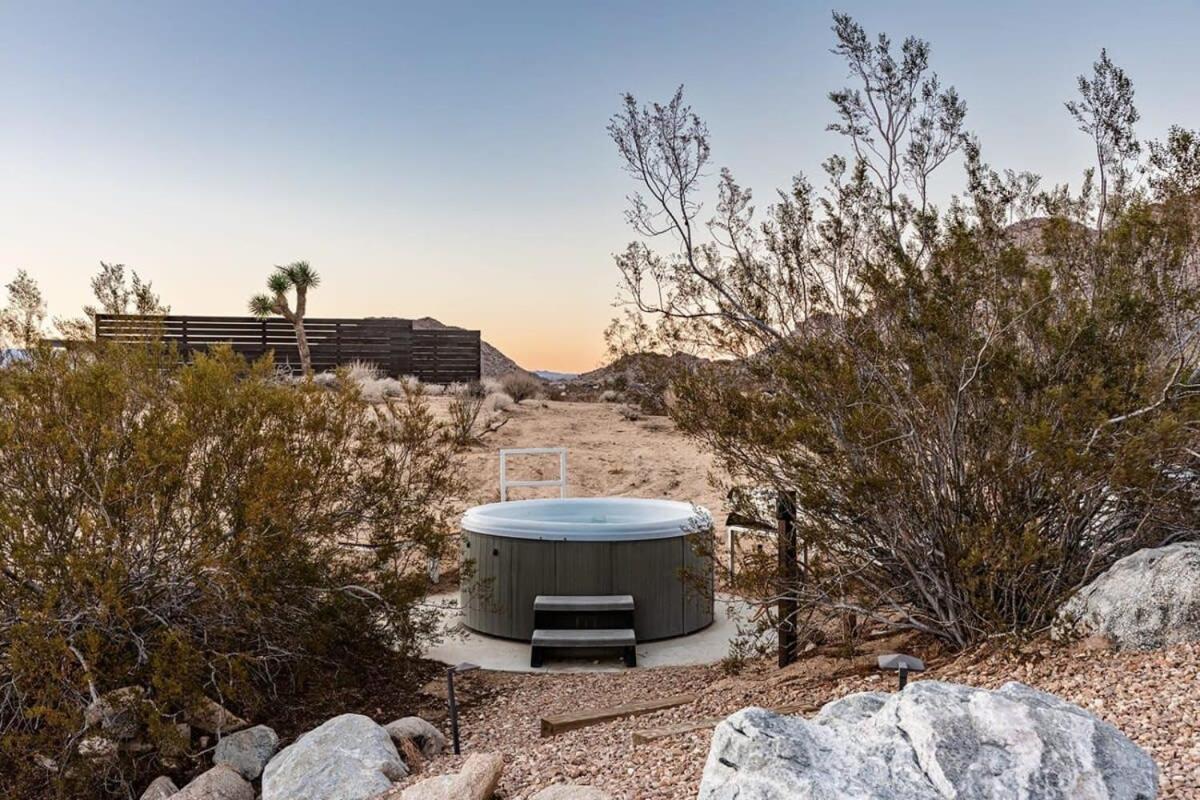 Shelter 2 L A Classic At Joshua Tree Park Entrance Buitenkant foto